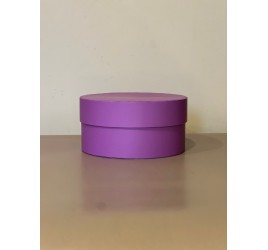 Короткая круглая коробка 20 см лиловый